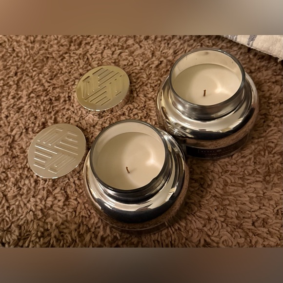 Scott Living Candles “Baking Cookies” NWT 18 ounces each 60 hours burn time - Picture 3 of 12